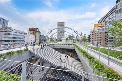 パークノヴァ渋谷: 都市の未来と過去が交錯する空間